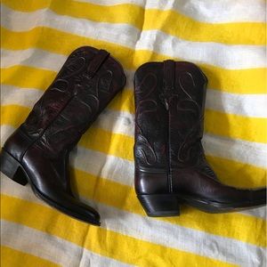 Lucchese women black cherry boots 7.5B